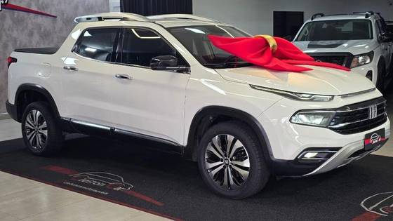FIAT TORO 2.0 16V TURBO DIESEL VOLCANO 4WD AT9 FIAT TORO 2.0 16V TURBO DIESEL VOLCANO 4WD AT9